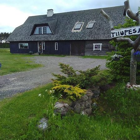 Tiiupesa Guest House Hellamaa  Exterior foto